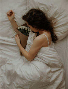 歪歪漫画登录页面环球,让人感动的mv