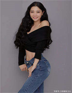 靓女偷窥浓密毛的女厕/俄罗斯搜索视频