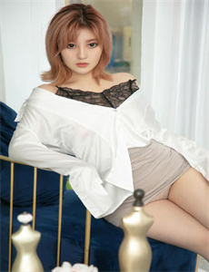 苍龙混世/坐在学长的棒子上写作业作文片段